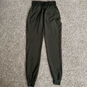 New without tags Kiava joggers